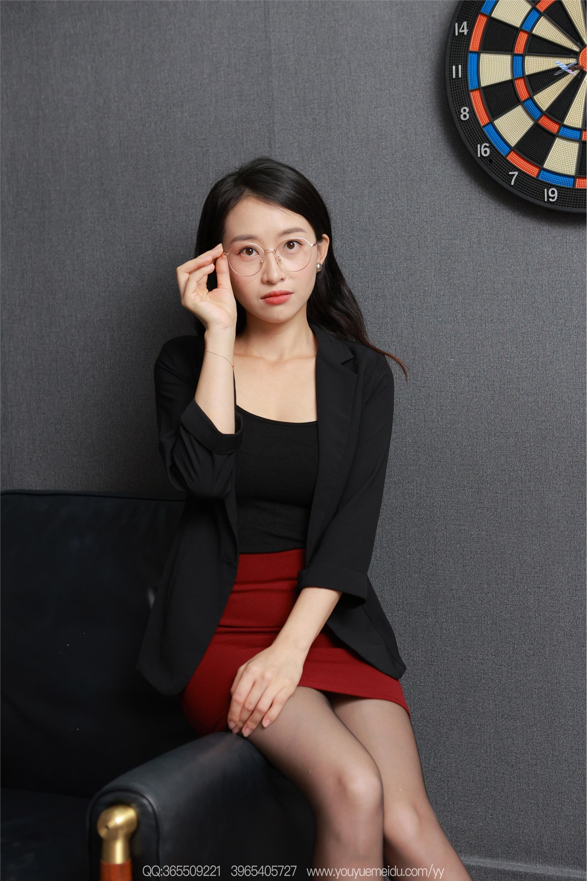 IESS异思趣向  2025.09.11 丝享家 2155 小婕《御姐包臀裙》